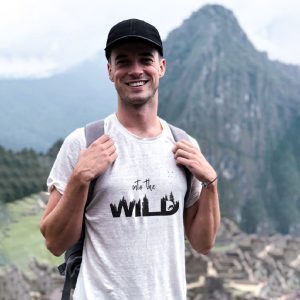 Into the Wild – Men's Classic Crew T-Shirt